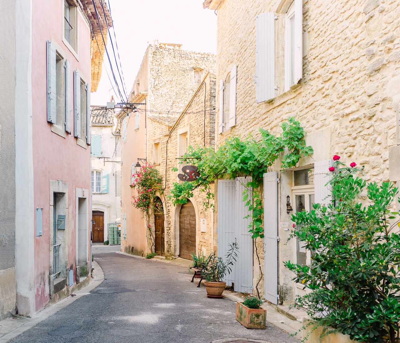 Travel Tips for Visiting Provence in the Spring