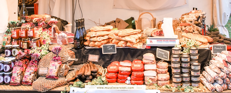 Christmas street market in Paris