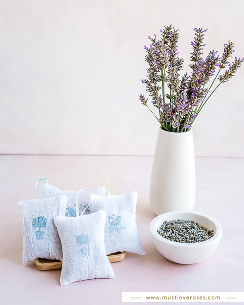 Handmade Lavender Sachets: An Easy DIY Gift Tutorial
