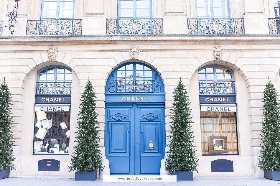 Christmas decorations in Paris
