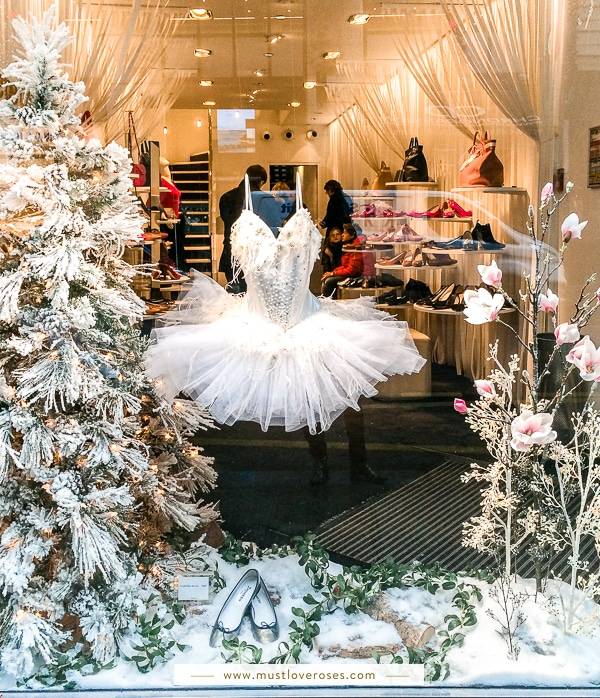 Christmas window display in Paris