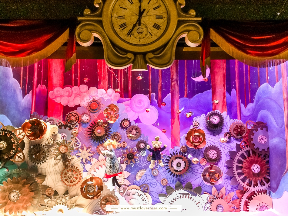 Christmas window display in Paris